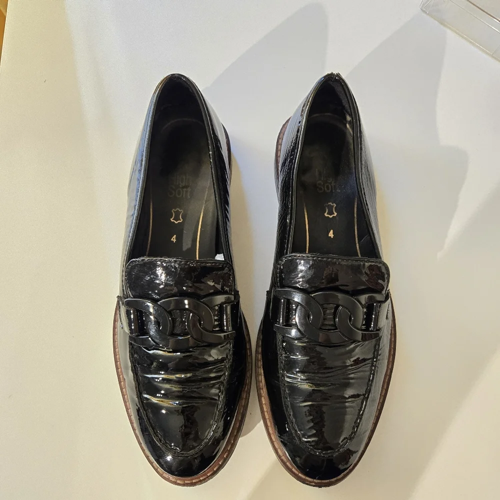 Ara Women's Black Patent Leather Loafers Chain Detail 6.5 US (Euro 4) 